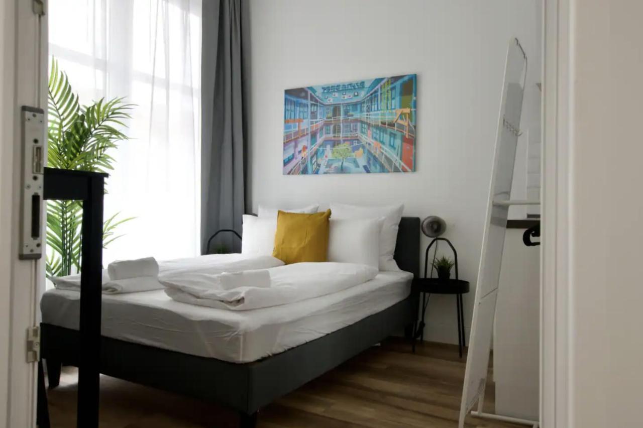בודפשט Studio Apartments By Hi5- Apartment In Downtown מראה חיצוני תמונה